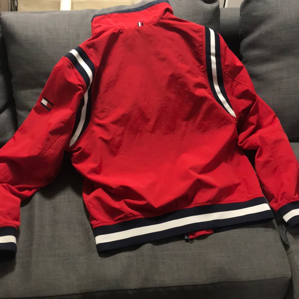 Tommy Hilfiger - Picture 4 of 4